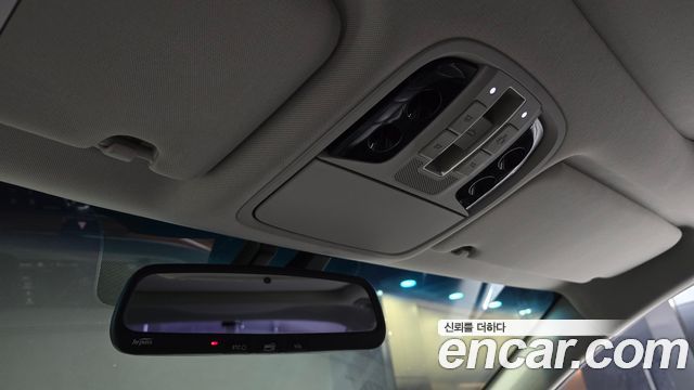 Kia K7 2017 — photo 27