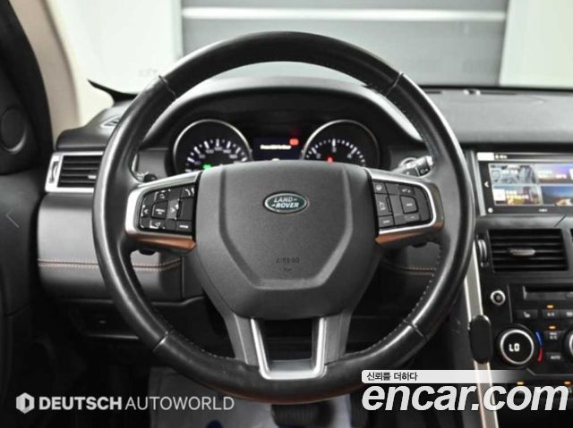 Land Rover Discovery Sport 2016 — photo 13