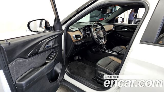 Chevrolet Korea Trailblazer 2022 — photo 13