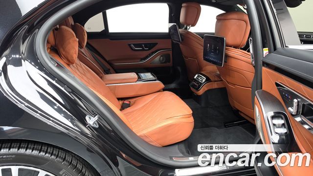 Mercedes-Benz S-Class 2022 — photo 17
