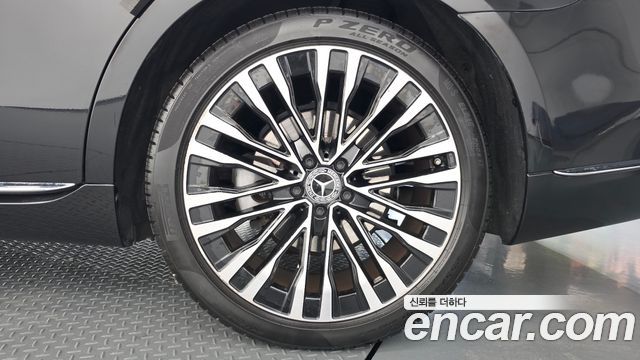 Mercedes-Benz S-Class 2022 — photo 7
