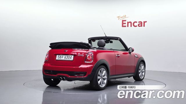 Mini Cooper Convertible 2012 — photo 2