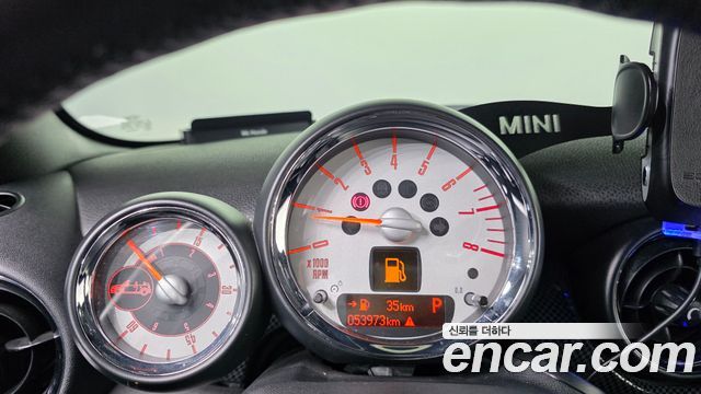Mini Cooper Convertible 2012 — photo 8