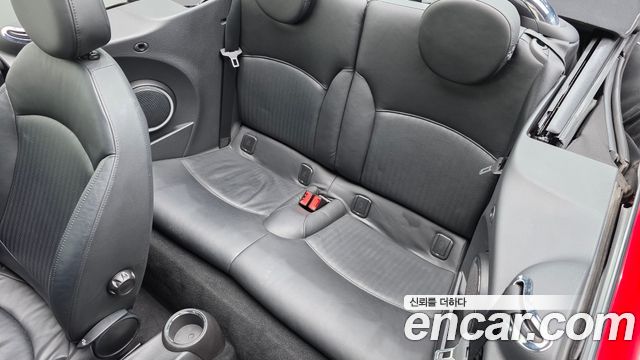 Mini Cooper Convertible 2012 — photo 12