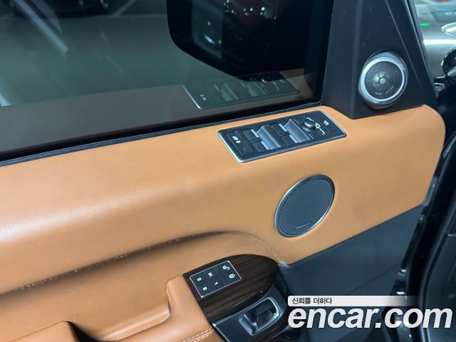 Land Rover Range Rover 2017 — photo 11
