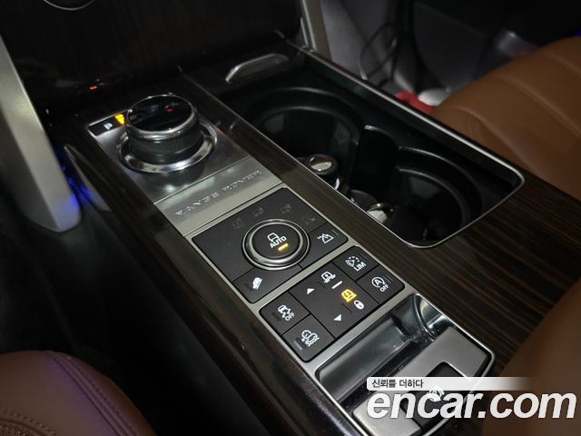 Land Rover Range Rover 2017 — photo 15