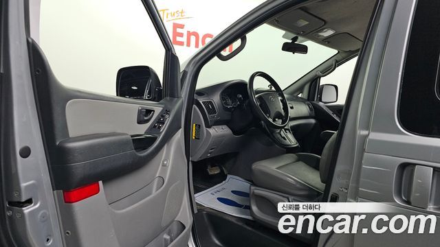 Hyundai Starex 2017 — photo 10
