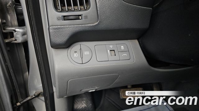 Hyundai Starex 2017 — photo 14