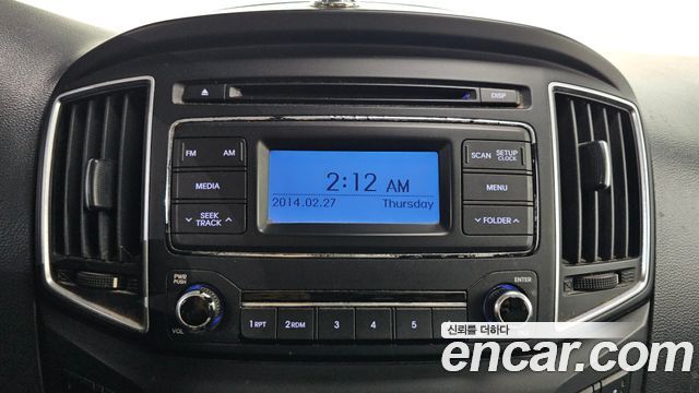 Hyundai Starex 2017 — photo 16