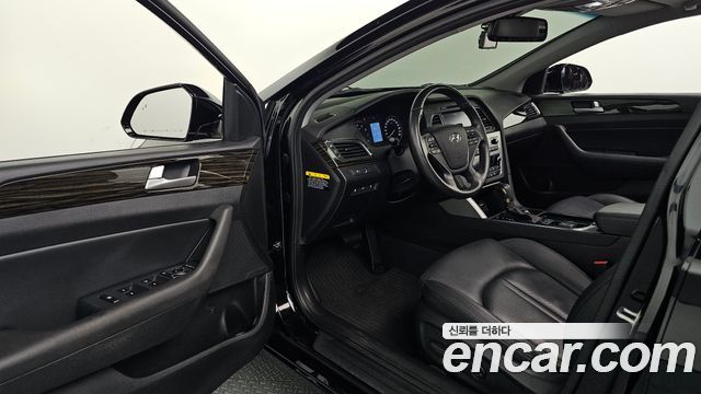 Hyundai Sonata 2016 — photo 13