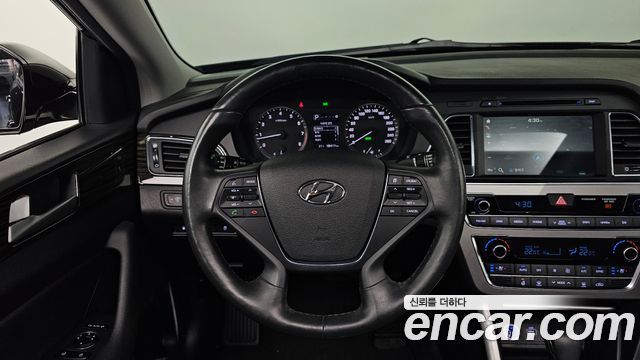 Hyundai Sonata 2016 — photo 19