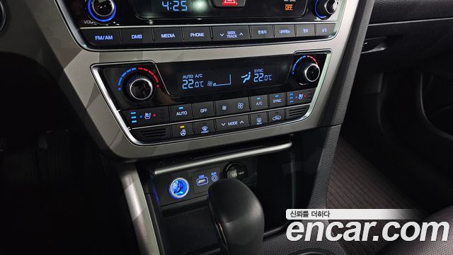 Hyundai Sonata 2016 — photo 23