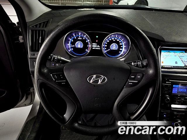 Hyundai Sonata 2013 — photo 11