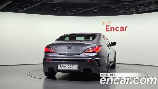 Hyundai Genesis 2011 — photo 4