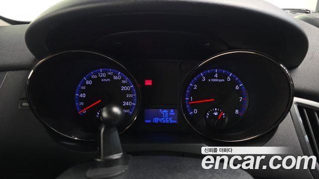 Hyundai Genesis 2011 — photo 8