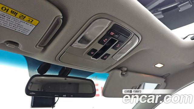 Kia Canival 2016 — photo 22