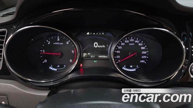 Kia Canival 2016 — photo 8