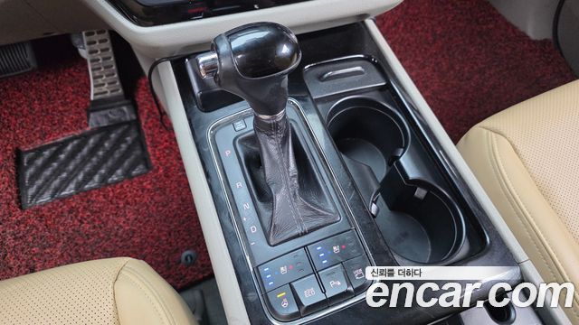 Kia Canival 2016 — photo 9