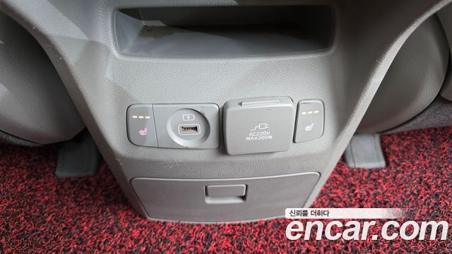 Kia Canival 2016 — photo 17