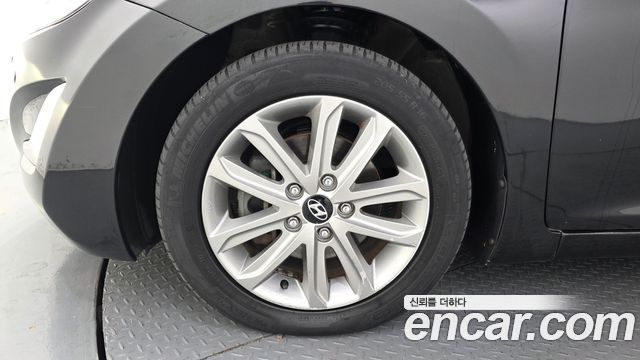 Hyundai AVANTE 2014 — photo 5