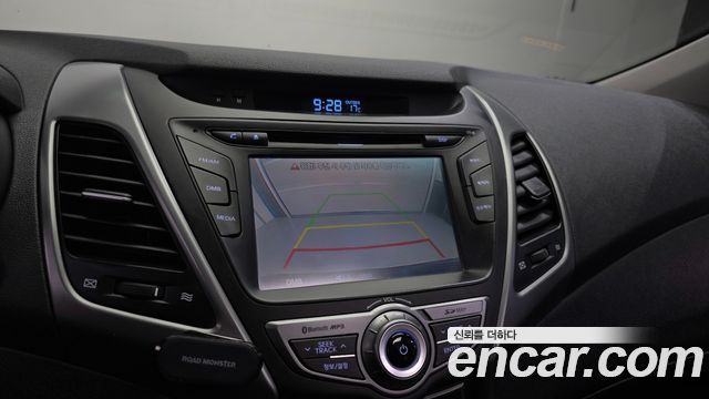 Hyundai AVANTE 2014 — photo 21