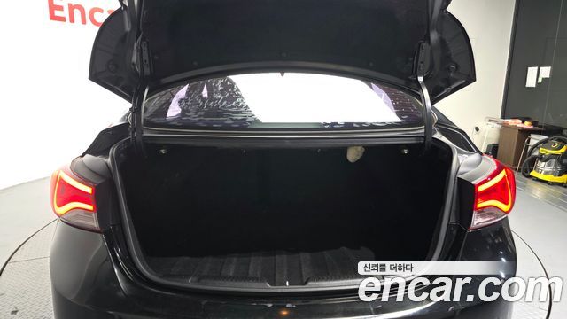 Hyundai AVANTE 2014 — photo 26