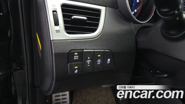 Hyundai AVANTE 2014 — photo 27