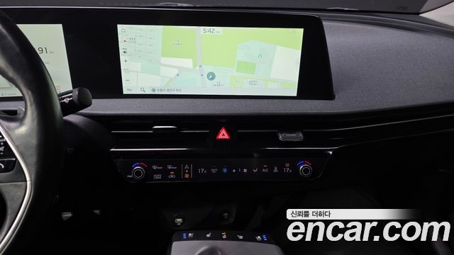 Kia EV6 2022 — photo 13