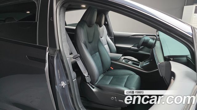 Tesla Model X 2024 — photo 17