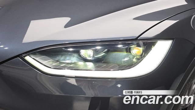 Tesla Model X 2024 — photo 8