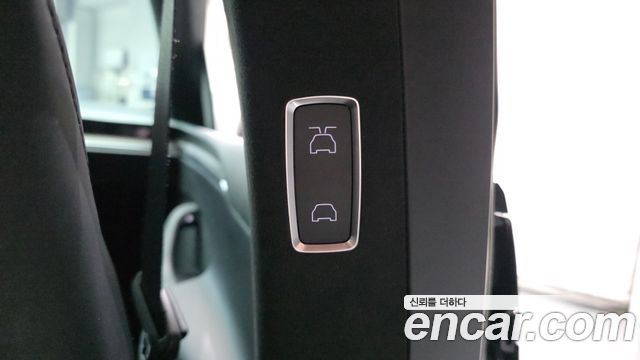 Tesla Model X 2024 — photo 29