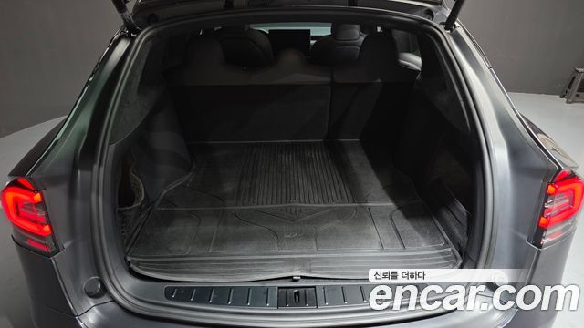 Tesla Model X 2024 — photo 35