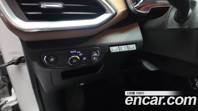 Chevrolet Korea Trailblazer 2022 — photo 28