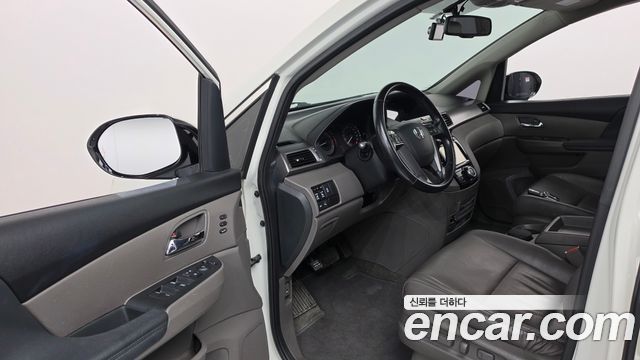 Honda Odyssey 2016 — photo 10