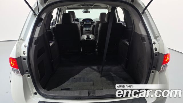 Honda Odyssey 2016 — photo 17