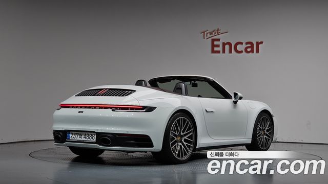 Porsche 911 2024 — photo 2