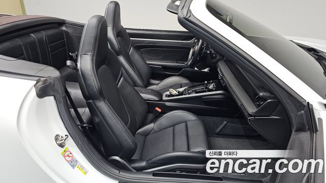 Porsche 911 2024 — photo 16