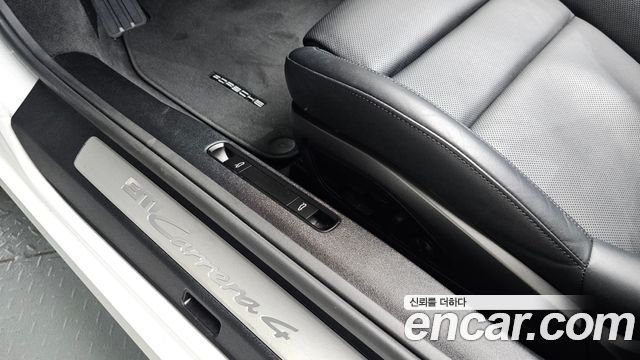 Porsche 911 2024 — photo 31