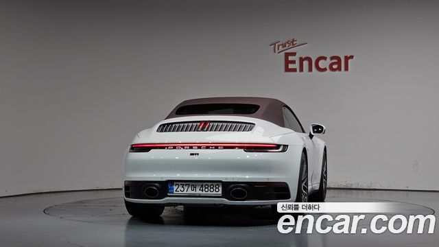 Porsche 911 2024 — photo 39