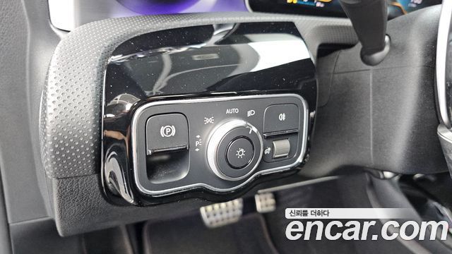 Mercedes-Benz CLA-Class 2020 — photo 19