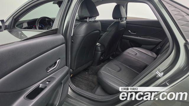 Hyundai AVANTE 2024 — photo 12
