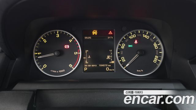 Land Rover Discovery 2015 — photo 11