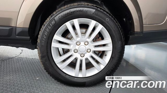 Land Rover Discovery 2015 — photo 7