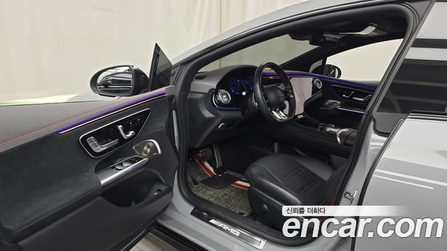 Mercedes-Benz EQE 2023 — photo 13