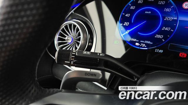 Mercedes-Benz EQE 2023 — photo 29