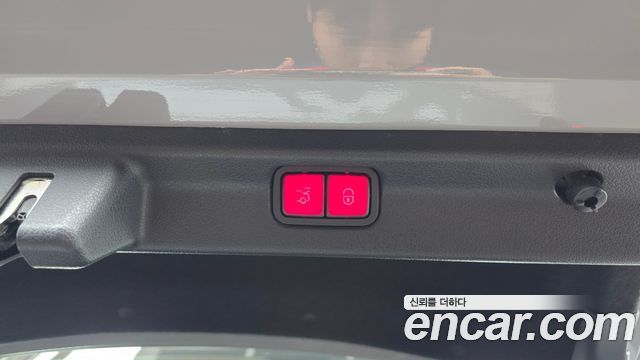 Mercedes-Benz EQE 2023 — photo 30