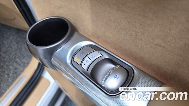 Genesis GV60 2022 — photo 24