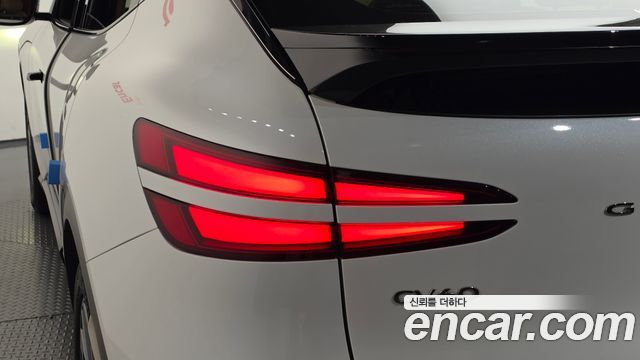 Genesis GV60 2022 — photo 9