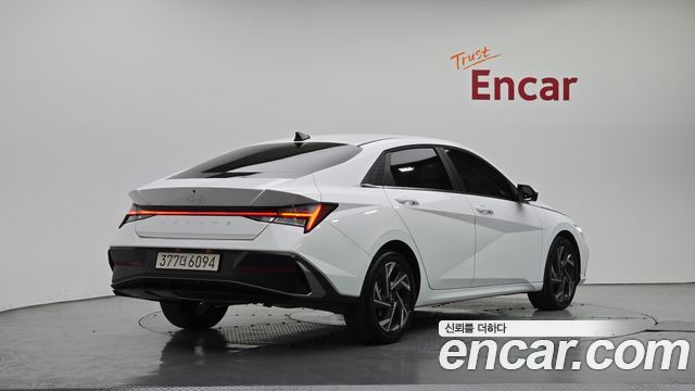 Hyundai AVANTE 2026 — photo 2