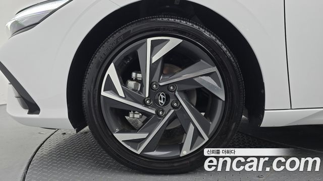 Hyundai AVANTE 2026 — photo 5
